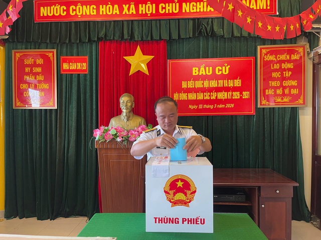 Bầu cử Quốc hội: Ho&agrave;n th&agrave;nh bầu cử sớm nơi c&aacute;ch đất liền 580 km - Ảnh 8.