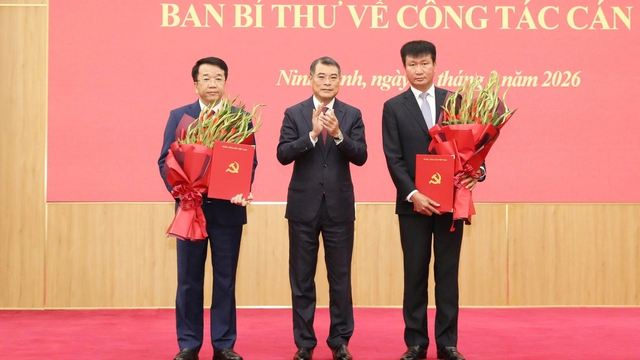 Ông Nguyễn Thanh Bình được giới thiệu để bầu làm Chủ tịch UBND tỉnh Ninh Bình- Ảnh 1. Ông Nguyễn Thanh Bình được giới thiệu để bầu làm Chủ tịch UBND tỉnh Ninh Bình- Ảnh 1.