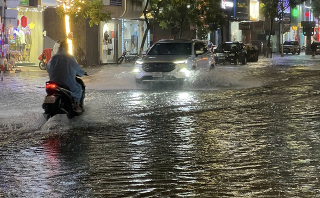 Kh&ocirc;ng kh&iacute; lạnh đi s&acirc;u v&agrave;o miền Trung, 6 tỉnh sẽ c&oacute; mưa gi&ocirc;ng- Ảnh 1.