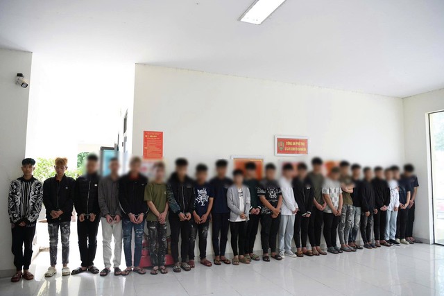 Nam thanh ni&ecirc;n ở Ph&uacute; Thọ bị chặn xe giữa đường, ch&eacute;m đứt l&igrave;a c&aacute;nh tay - Ảnh 1.