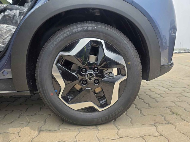 BYD Dolphin và cuộc cạnh tranh mới, liệu có thay thế được xe xăng? - Ảnh 5.