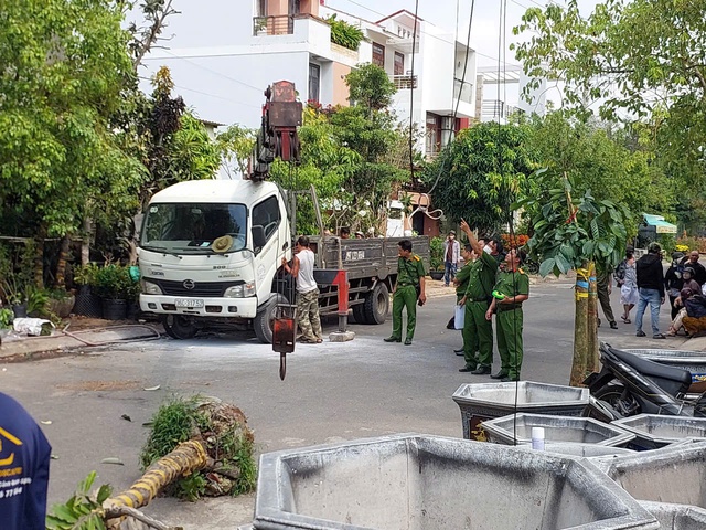 Tai nạn điện 3 pha tại Lâm Đồng khiến tài xế xe tải gắn cẩu tử vong - Ảnh 3. Tai nạn điện 3 pha tại Lâm Đồng khiến tài xế xe tải gắn cẩu tử vong - Ảnh 3.