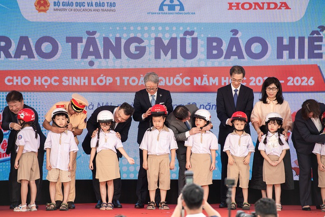Honda Việt Nam đóng góp tích cực vào tỷ lệ đội mũ bảo hiểm của trẻ em - Ảnh 4.