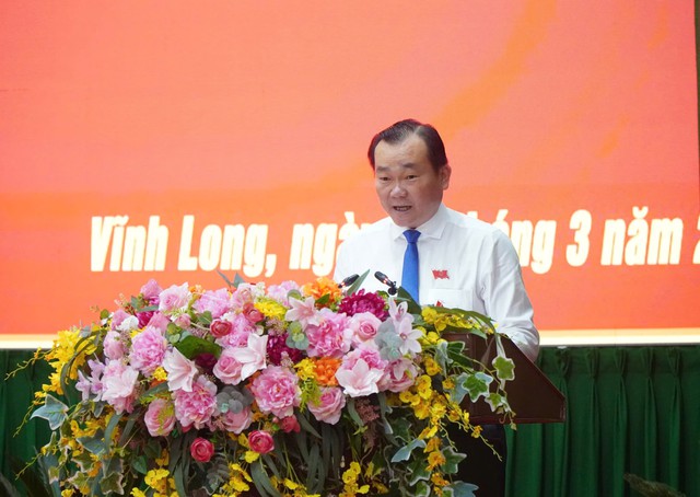 Hội đồng nhân dân tỉnh khóa XI bầu 2 chủ tịch HĐND và UBND tỉnh - Ảnh 3.