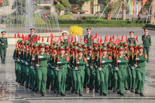 2.500 c&aacute;n bộ, chiến sĩ đồng diễn nghệ thuật ở Qu&acirc;n khu 7- Ảnh 4.