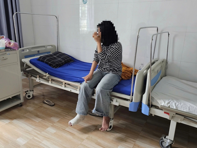 Nh&agrave; trường l&ecirc;n tiếng về bạo lực học đường li&ecirc;n tiếp khiến học sinh nhập viện - Ảnh 2.