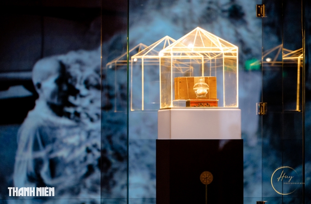 X&aacute; lợi tr&aacute;i tim Bồ t&aacute;t Th&iacute;ch Quảng Đức tại Việt Nam Quốc Tự: V&igrave; sao chỉ đảnh lễ b&ecirc;n ngo&agrave;i?- Ảnh 3.