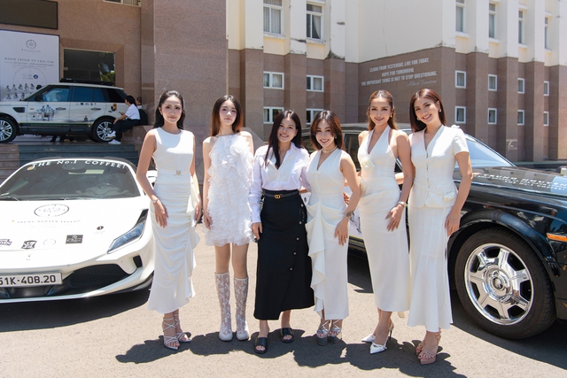 Đương kim Hoa hậu Việt Nam Hà Trúc Linh sau một năm đăng quang - Ảnh 2. Đương kim Hoa hậu Việt Nam Hà Trúc Linh sau một năm đăng quang - Ảnh 2.