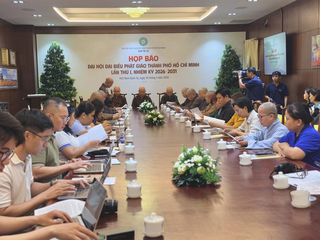 X&aacute; lợi tr&aacute;i tim Bồ t&aacute;t Th&iacute;ch Quảng Đức tại Việt Nam Quốc Tự: V&igrave; sao chỉ đảnh lễ b&ecirc;n ngo&agrave;i?- Ảnh 1.