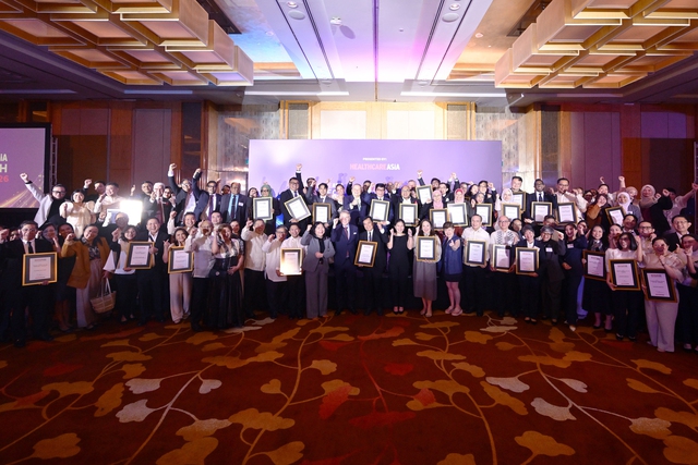 Mắt Sài Gòn 4 năm liên tiếp giữ ngôi vị 'Bệnh viện chuyên khoa của năm' - Ảnh 4.