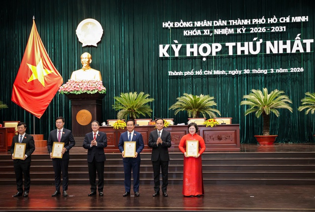 Bí thư Trần Lưu Quang: 'Đại biểu HĐND TP.HCM phải nói đúng tiếng nói của dân' - Ảnh 2.