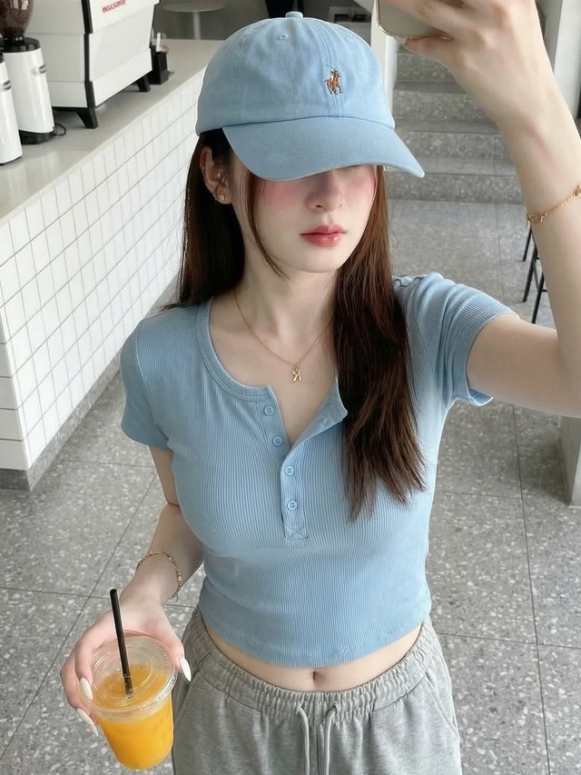 Mũ lưỡi trai, phụ kiện không thể thiếu trong tủ đồ của giới trẻ hiện đại- Ảnh 1.