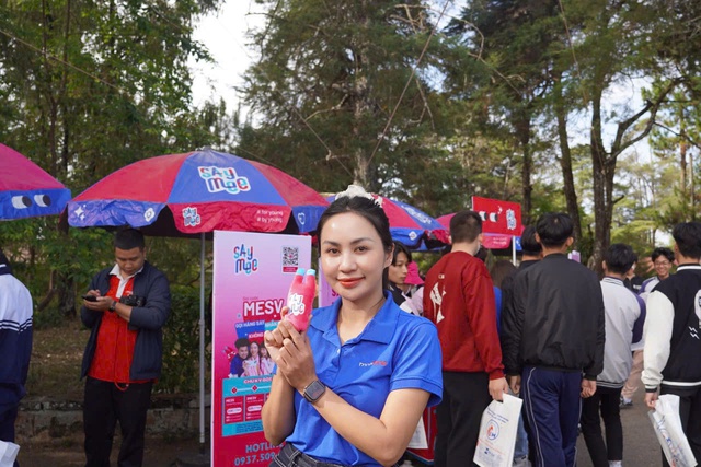 Sắc xanh tuổi trẻ Mobifone Lâm Đồng trong những ngày tháng 3 ý nghĩa - Ảnh 3.