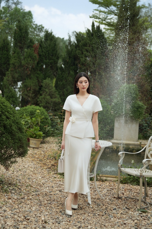Trang phục thắt dây eo tôn lên vòng hai thanh thoát - Ảnh 5.