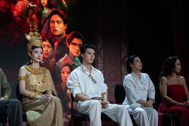 Mỹ nam kém 14 tuổi đóng chồng Ốc Thanh Vân trong phim kinh dị là ai?- Ảnh 2. Mỹ nam kém 14 tuổi đóng chồng Ốc Thanh Vân trong phim kinh dị là ai?- Ảnh 2.