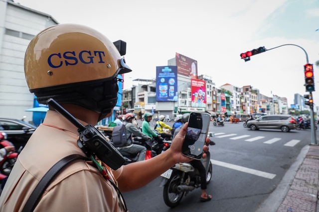 Từ 1.4, người d&acirc;n phản &aacute;nh vi phạm giao th&ocirc;ng tr&ecirc;n VNeID ra sao? - Ảnh 1.