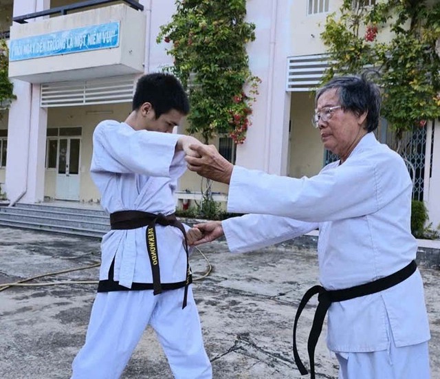 Chuyện tử tế: Lớp võ đặc biệt cho trẻ khuyết tật- Ảnh 2. Chuyện tử tế: Lớp võ đặc biệt cho trẻ khuyết tật- Ảnh 2.