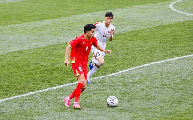 U.23 Việt Nam thay nửa đội hình khiến chủ nhà Trung Quốc không thể vô địch, Triều Tiên đứng thứ mấy?- Ảnh 3. U.23 Việt Nam thay nửa đội hình khiến chủ nhà Trung Quốc không thể vô địch, Triều Tiên đứng thứ mấy?- Ảnh 3.