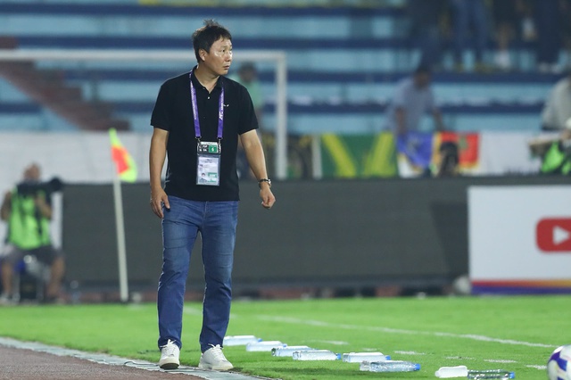 Vừa Hên vừa Son lại còn Mạnh, đội tuyển Việt Nam thắng giòn giã Malaysia: VFF thưởng lớn- Ảnh 3. Vừa Hên vừa Son lại còn Mạnh, đội tuyển Việt Nam thắng giòn giã Malaysia: VFF thưởng lớn - Ảnh 2.