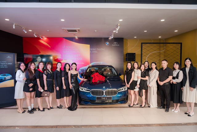 BMW trao giải đặc biệt BMW 5 Series cho kh&aacute;ch h&agrave;ng may mắn- Ảnh 5.