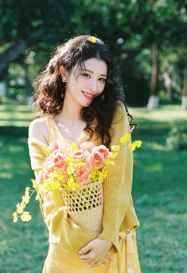 Vương Sở Nhi&ecirc;n l&agrave; đại sứ thương hiệu mới của Dior, vị thế Jisoo c&oacute; 'lung lay'? - Ảnh 2.