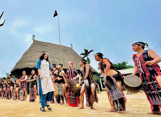 Vật thi&ecirc;ng của l&agrave;ng: Bay đi c&aacute;nh chim triing- Ảnh 3.