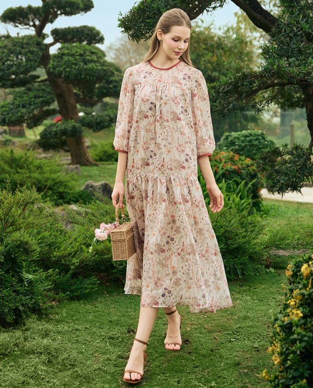 Đầm suông 'lên ngôi' ngày nắng, bí quyết diện đồ thanh thoát đầy phong cách - Ảnh 3.