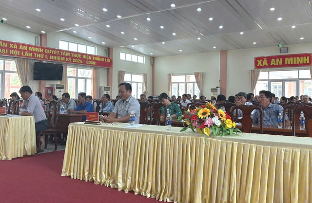 Hướng tới ng&agrave;y bầu cử to&agrave;n d&acirc;n:  Ứng cử vi&ecirc;n tiếp x&uacute;c cử tri Miệt Thứ  - Ảnh 3.