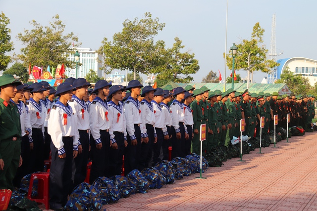 Giao nhận quân 2026: Thanh niên Gia Lai và Lâm Đồng sẵn sàng lên đường nhập ngũ - Ảnh 9. Giao nhận quân 2026: Thanh niên Gia Lai và Lâm Đồng sẵn sàng lên đường nhập ngũ - Ảnh 9.