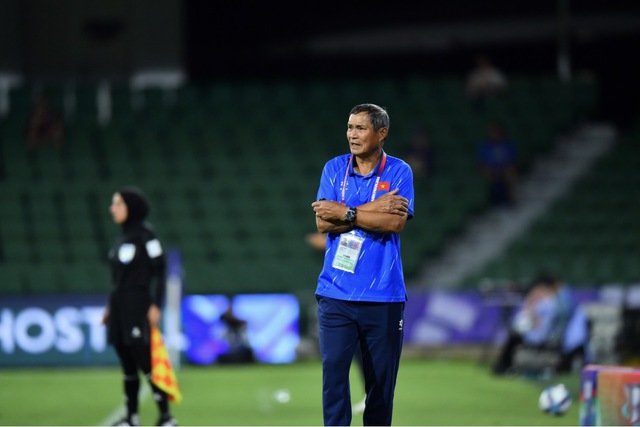 HLV Mai Đức Chung ca ngợi 'Việt Nam kh&ocirc;ng nao n&uacute;ng khi bị Ấn Độ gỡ h&ograve;a', Vạn Sự n&oacute;i g&igrave;?- Ảnh 1.