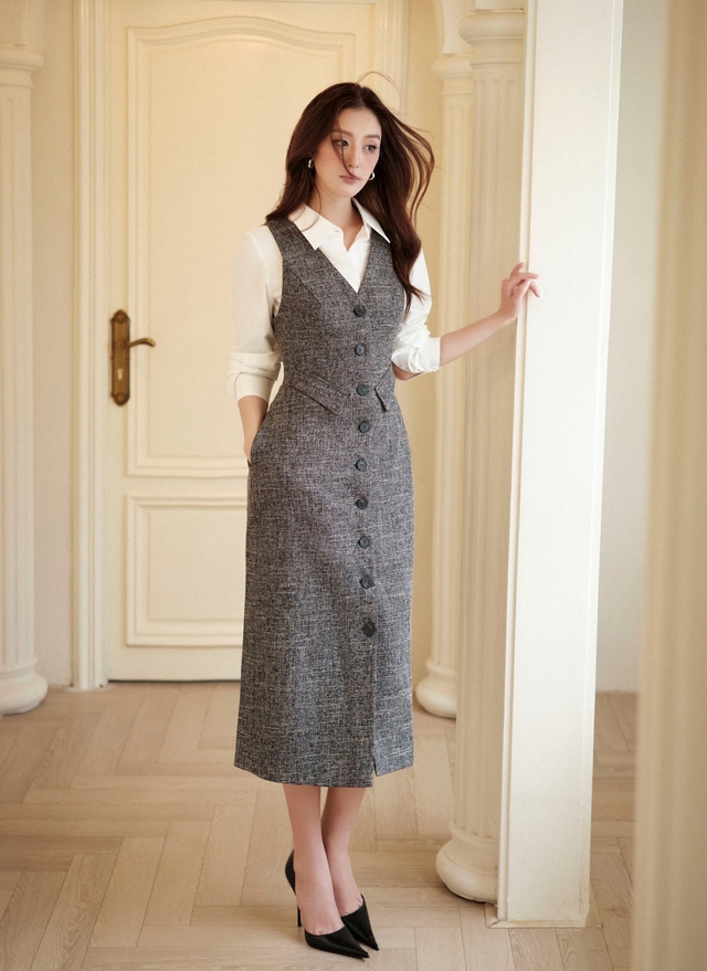 Sang trọng mà nữ tính nơi công sở cùng áo vest cách điệu- Ảnh 6. Sang trọng mà nữ tính nơi công sở cùng áo vest cách điệu- Ảnh 6.