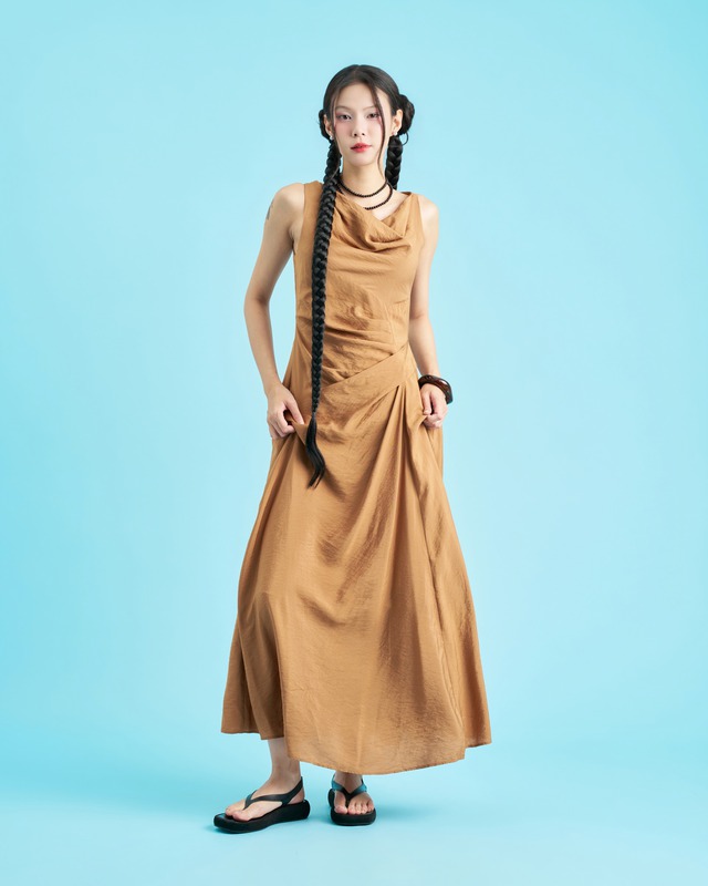 Trang phục vải lụa, tơ voan mềm mát được cô nàng hiện đại ưu ái - Ảnh 8.