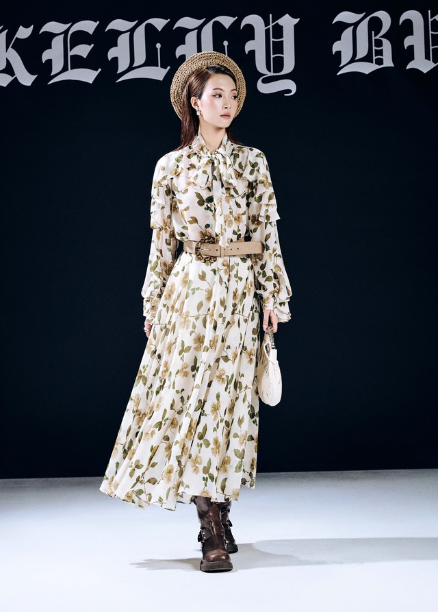 Mùa xuân, mùa diện váy họa tiết lãng mạn- Ảnh 5.