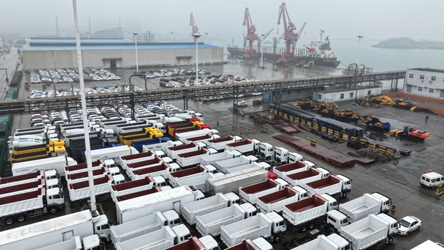 Xuất khẩu &ocirc; t&ocirc; Trung Quốc bị gi&aacute;n đoạn do xung đột ở Trung Đ&ocirc;ng leo thang - Ảnh 1.