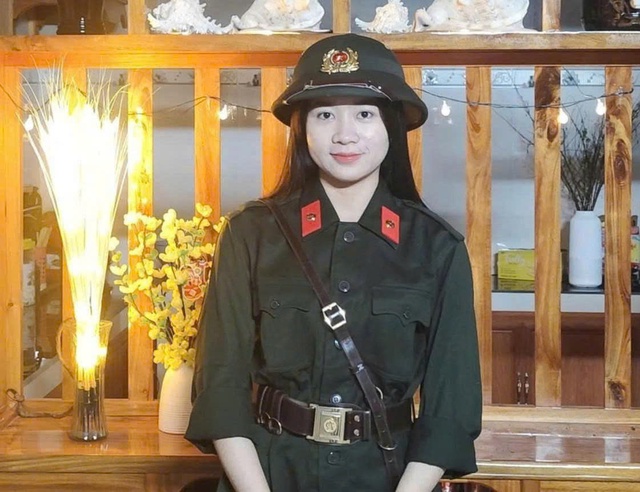 Gen Z Quảng Trị 'check-in' nghĩa vụ Công an nhân dân: Yêu là lên đường!- Ảnh 2. Gen Z Quảng Trị 'check-in' nghĩa vụ Công an nhân dân: Yêu là lên đường!- Ảnh 2.