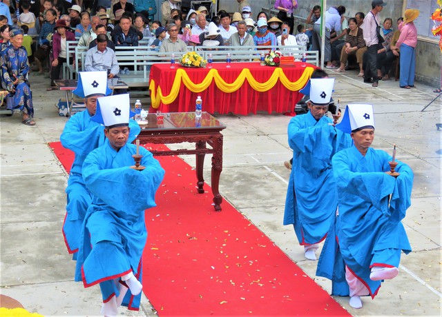 Lễ hội Vía Bà tưởng nhớ bà đỡ được vua Tự Đức ban sắc- Ảnh 4.