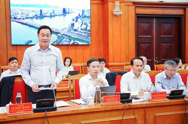 Thường trực Ban B&iacute; thư đ&aacute;nh gi&aacute; cao c&aacute;ch l&agrave;m s&aacute;ng tạo của Đ&agrave; Nẵng- Ảnh 3.