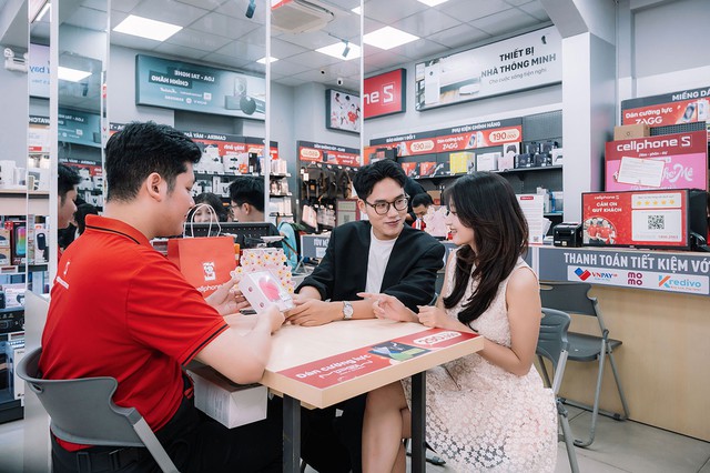 Loạt sản phẩm c&ocirc;ng nghệ giảm gi&aacute;, l&agrave;m Qu&agrave; She M&ecirc; dịp 8.3 - Ảnh 1.