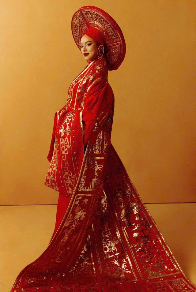 Khi &aacute;o d&agrave;i tr&ecirc;n trường quốc tế - Ảnh 4.