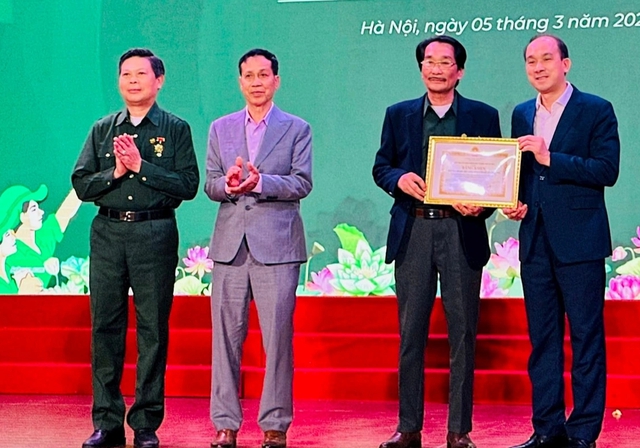 Hội Cựu TNXP TP . Hà Nội phát động phong trào mới cho giới trẻ năm 2026 - Ảnh 2. Hội Cựu TNXP TP . Hà Nội phát động phong trào mới cho giới trẻ năm 2026 - Ảnh 2.