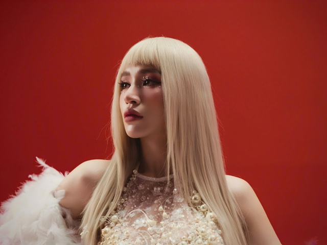 Nữ DJ là 'mẹ ba con' nóng bỏng và cuộc sống viên mãn bên chồng doanh nhân- Ảnh 1. Nữ DJ là 'mẹ ba con' nóng bỏng và cuộc sống viên mãn bên chồng doanh nhân- Ảnh 1.