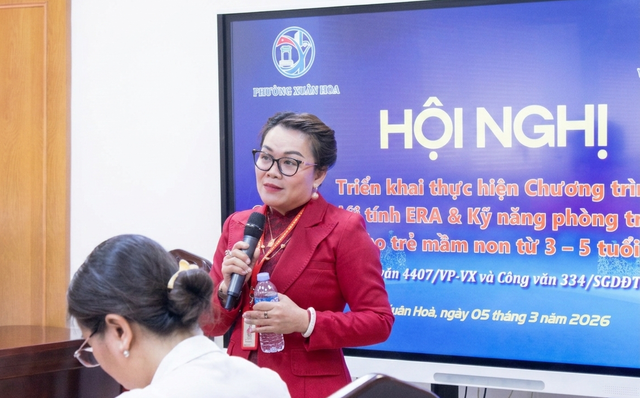 'Con sinh ra từ đâu' sau 40 năm vẫn là câu hỏi làm khó nhiều phụ huynh - Ảnh 1.