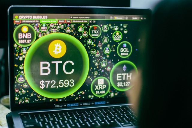 Gi&aacute; Bitcoin h&ocirc;m nay 5.3.2026: Phe mua đẩy BTC tăng vọt l&ecirc;n 74.000 USD - Ảnh 1.