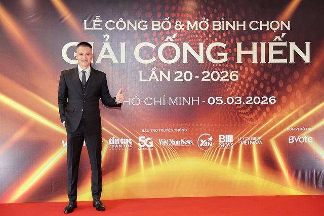 C&ocirc;ng Vinh 'lẻ b&oacute;ng' dự sự kiện, H&ograve;a Minzy, Trang Ph&aacute;p gợi cảm tr&ecirc;n thảm đỏ  - Ảnh 2.