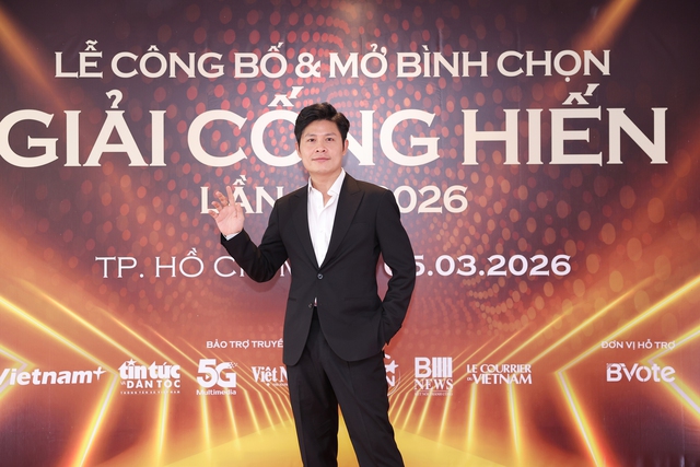 C&ocirc;ng Vinh 'lẻ b&oacute;ng' dự sự kiện, H&ograve;a Minzy, Trang Ph&aacute;p gợi cảm tr&ecirc;n thảm đỏ  - Ảnh 10.