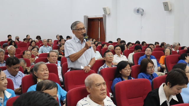 Người d&acirc;n kh&oacute; t&igrave;m chỗ đỗ xe trung t&acirc;m TP.HCM, B&iacute; thư Trần Lưu Quang n&oacute;i g&igrave;? - Ảnh 3.