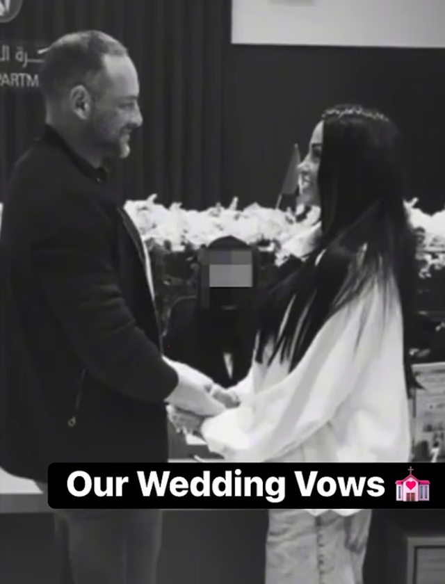 Cựu 'bom sex' Katie Price cưới chồng lần 4 bất chấp gia đ&igrave;nh can ngăn - Ảnh 2.