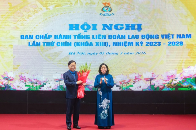 &Ocirc;ng Nguyễn Anh Tuấn được bầu l&agrave;m Chủ tịch Tổng LĐLĐ Việt Nam - Ảnh 1.