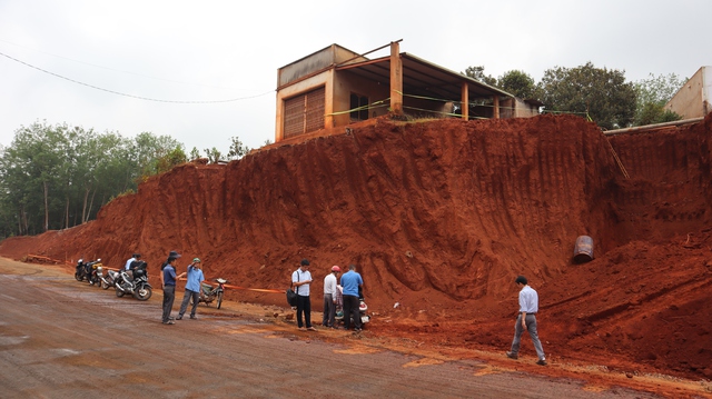 Sau nhận tiền hỗ trợ để đến nơi ở tạm, 8 hộ d&acirc;n mong muốn điều g&igrave;? - Ảnh 5.