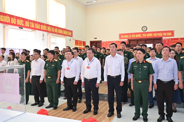 L&aacute; phiếu bầu cử đầu ti&ecirc;n tại Kh&aacute;nh H&ograve;a - Ảnh 1.